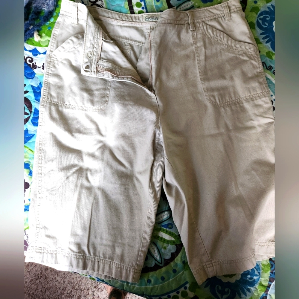 Women's Tan Bermuda Shorts